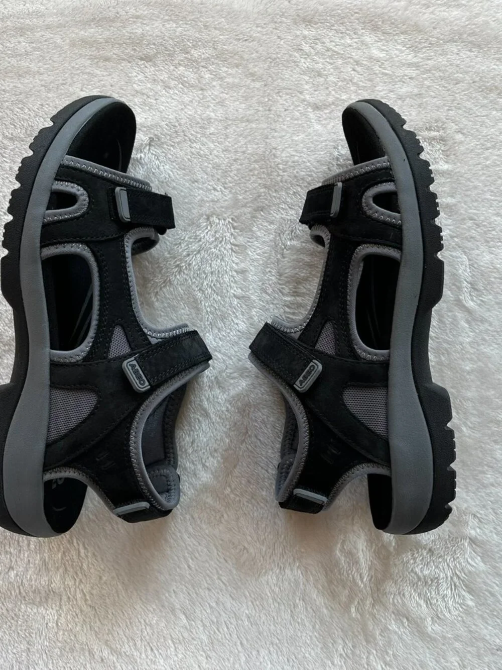 Abeo Goleta Trail Sandals NIB 8 Black